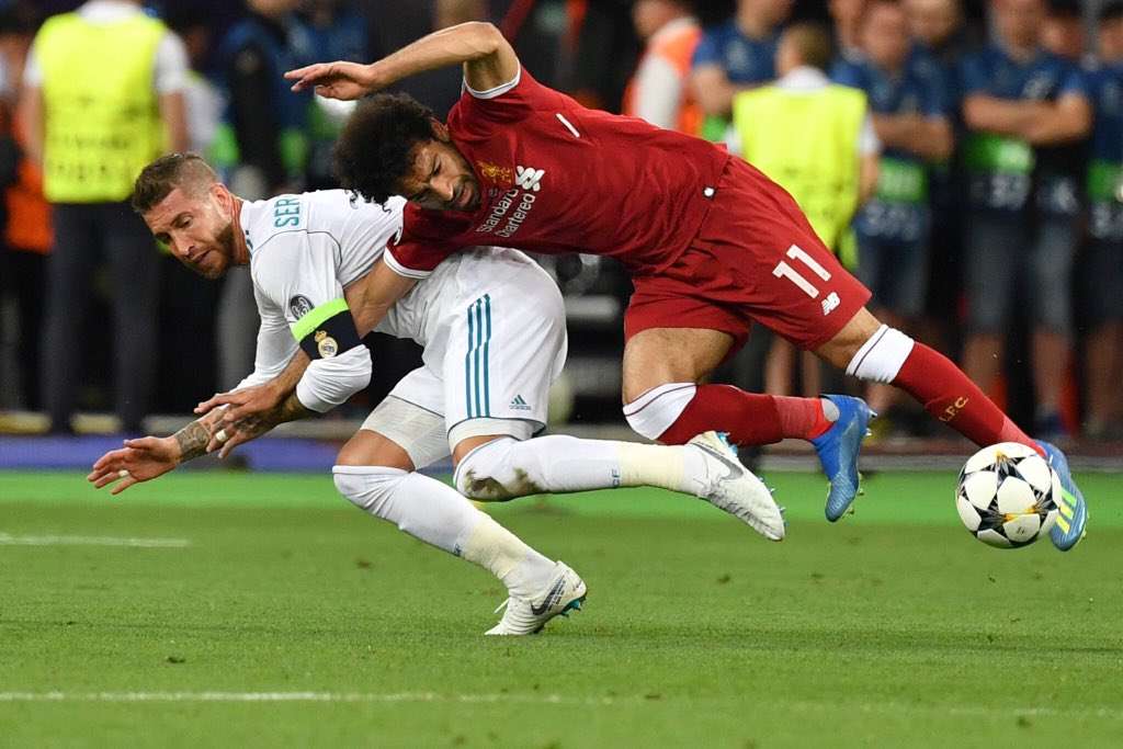 صور اصابة محمد صلاح في مباراة ريال مدريد وليفربول 3