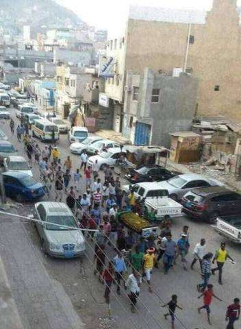 جنازة تمباكي في عدن بعد اعلان وفاة تماكي " مجاهد" مع بعض المهمشين 3