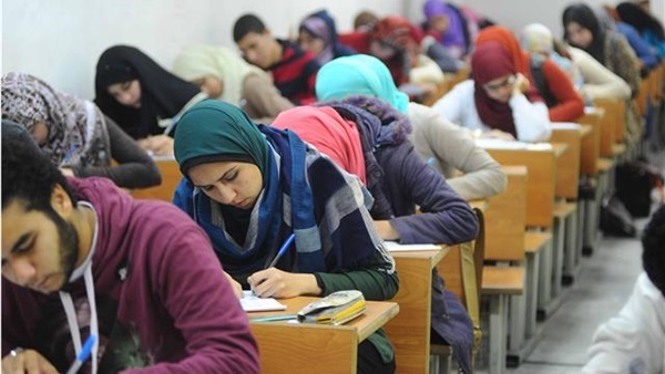 وزارة التربية والتعليم تقرر إجراء إمتحانات الصف الأول والثاني على الورق وإلغاء الإمتحان الإلكتروني